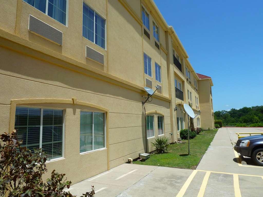 Americas Best Value Inn - Gun Barrel City Esterno foto