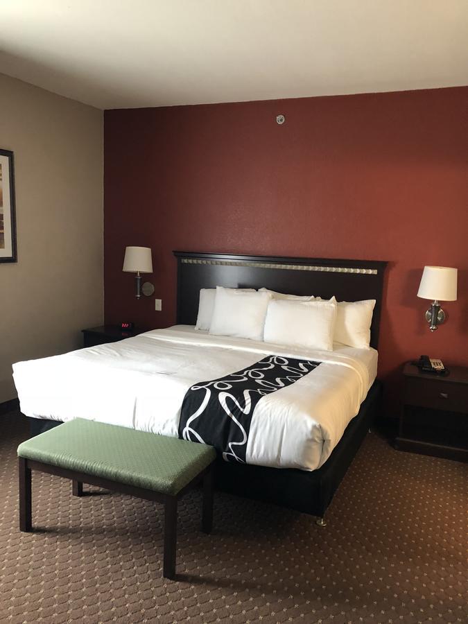 Americas Best Value Inn - Gun Barrel City Esterno foto